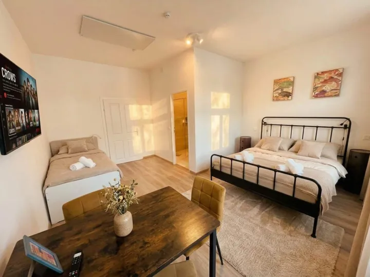 Schlafzimmer – Helles Apartment, neu saniert