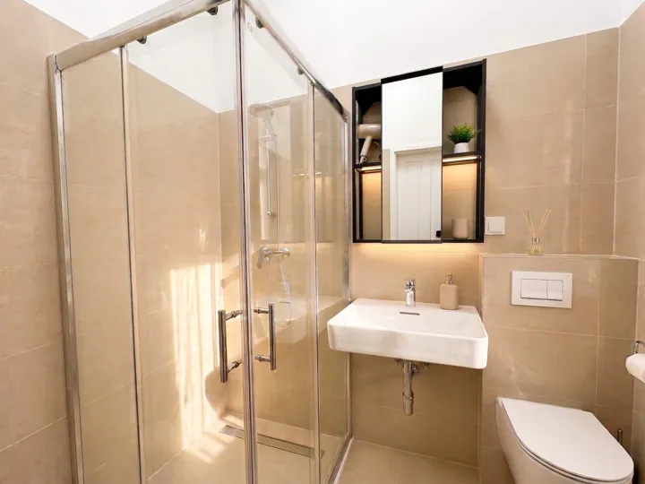 Badezimmer – Drei-Zimmer-Apartment