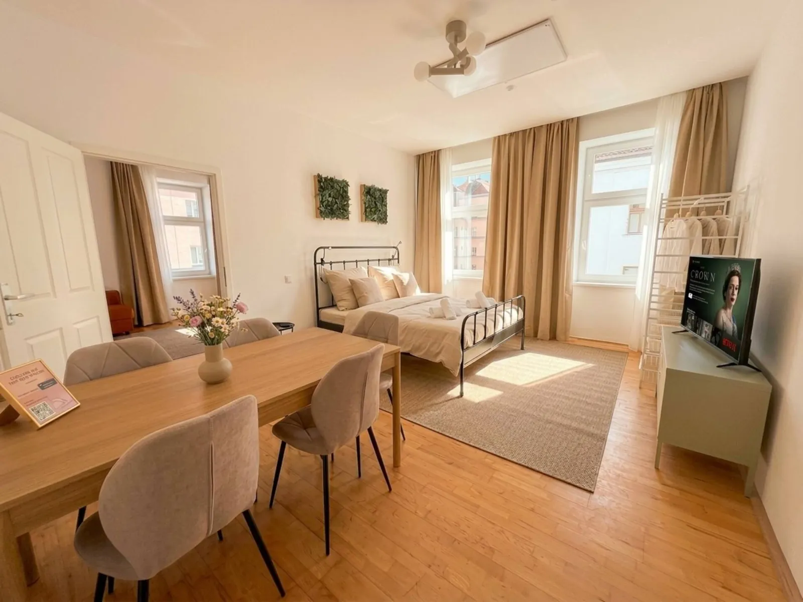 Schlafzimmer 1