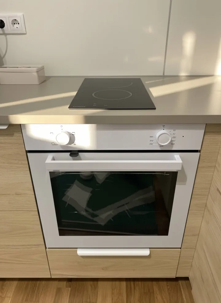 Voll ausgestattete Küche – Apartment mit zwei Schlafzimmern