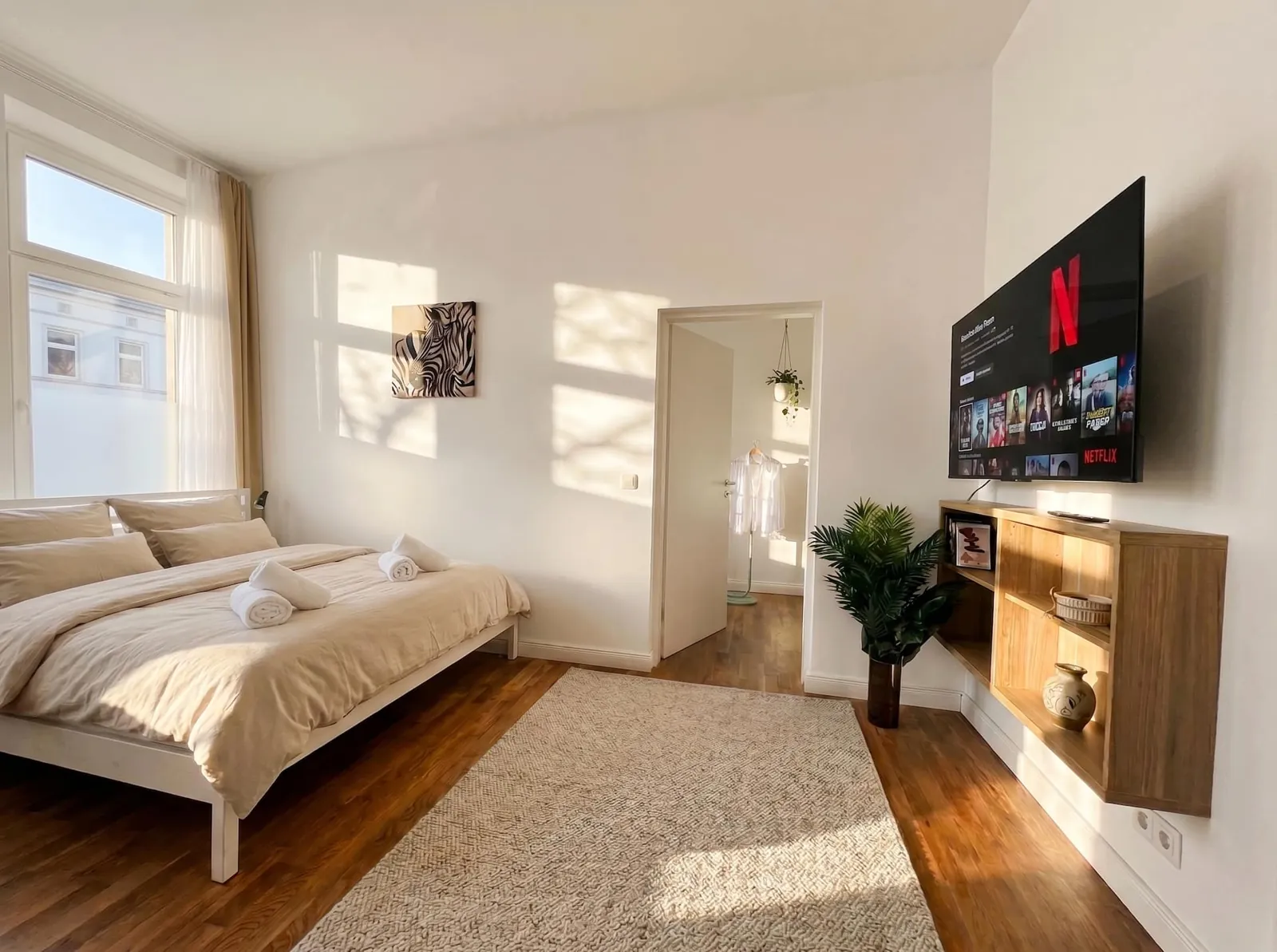 Schlafzimmer 1