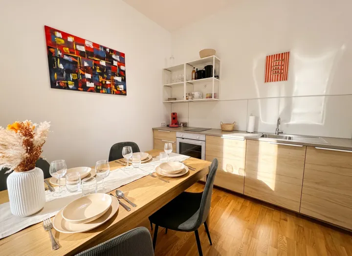 Essbereich – Kompaktes Zwei-Zimmer-Apartment