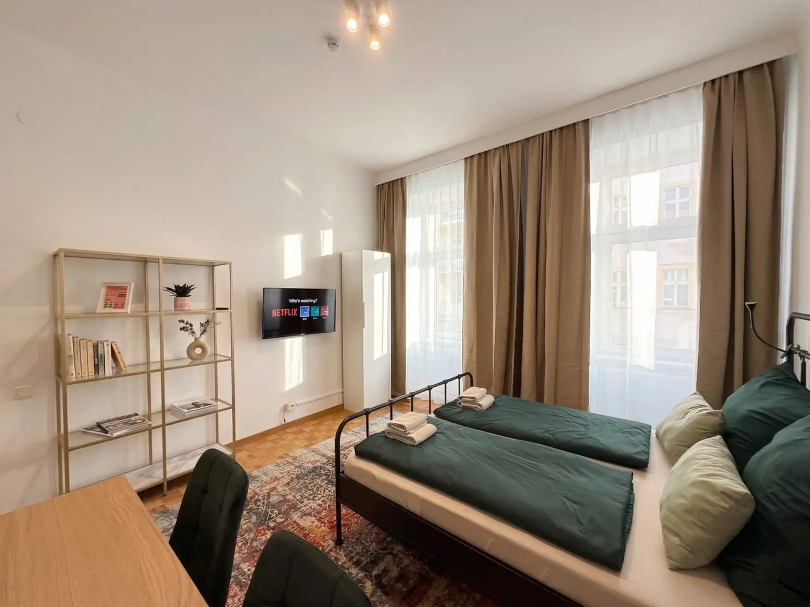Schlafzimmer 1